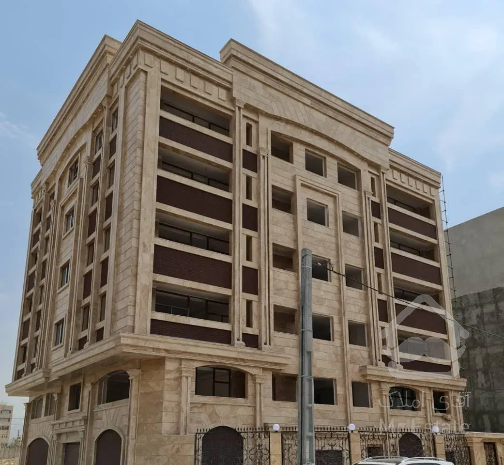 ۱۳۰ برج تندیس با نمای فوق شیک ،خوش نقشه، نورگیر