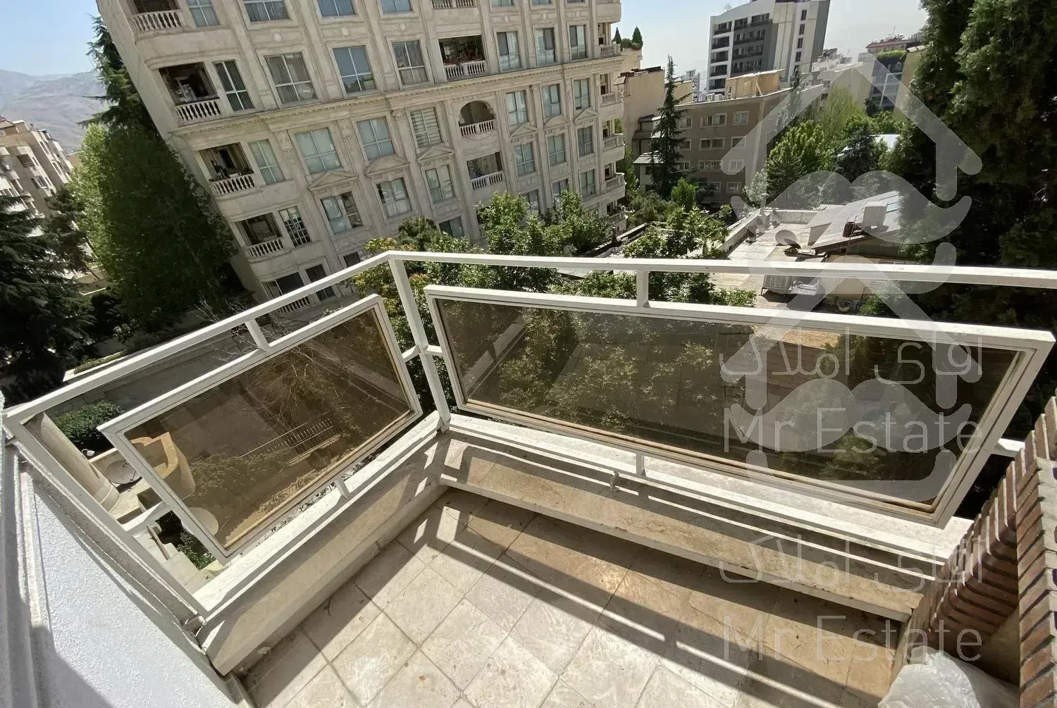 آپارتمان ۱۷۰ متری زعفرانیه