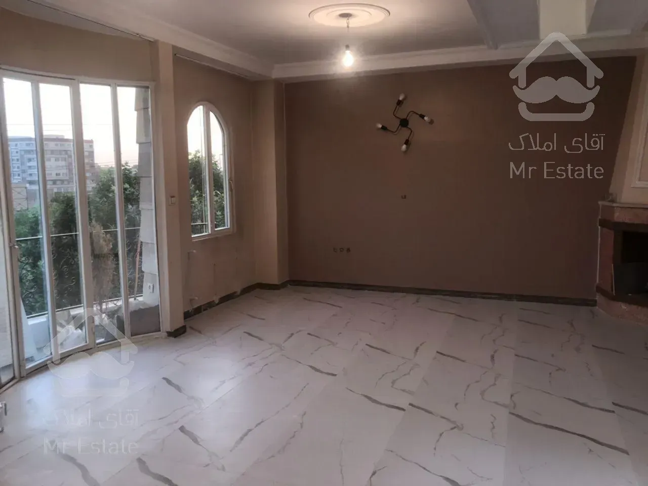 کد ۱۴۲ / ۸۵ متر / بلوار ارم