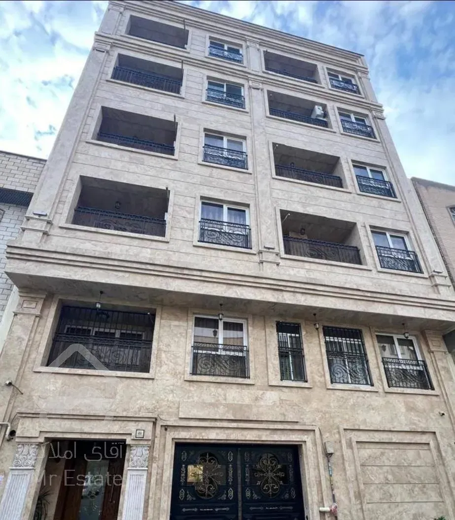 آپارتمان۱۲۳متر ۳خ در حد نوساز شاهین شمالی