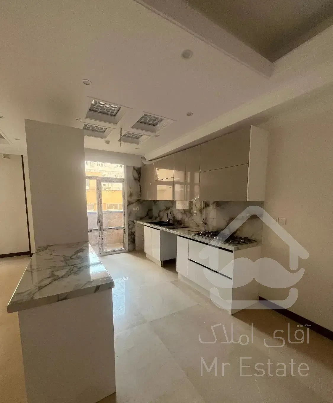 آپارتمان۱۰۰ متری نارمک کلید نخورده