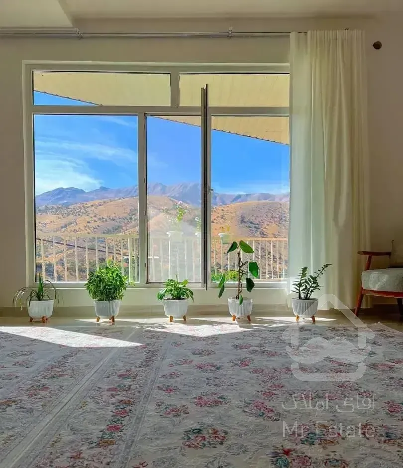 سهروردی جنوبی 83 متر  دارای پارکینگ