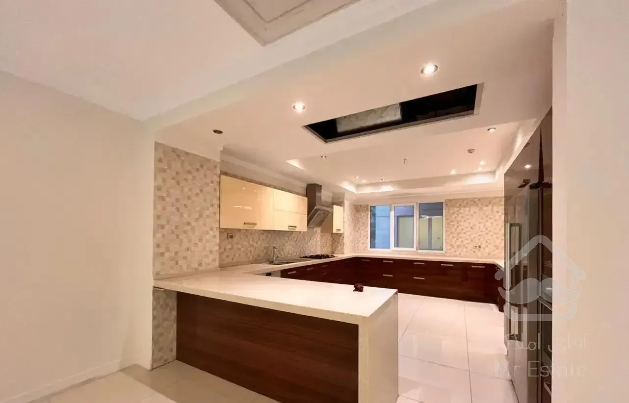 اپارتمان ۲۱۸ متر / پلان جذاب