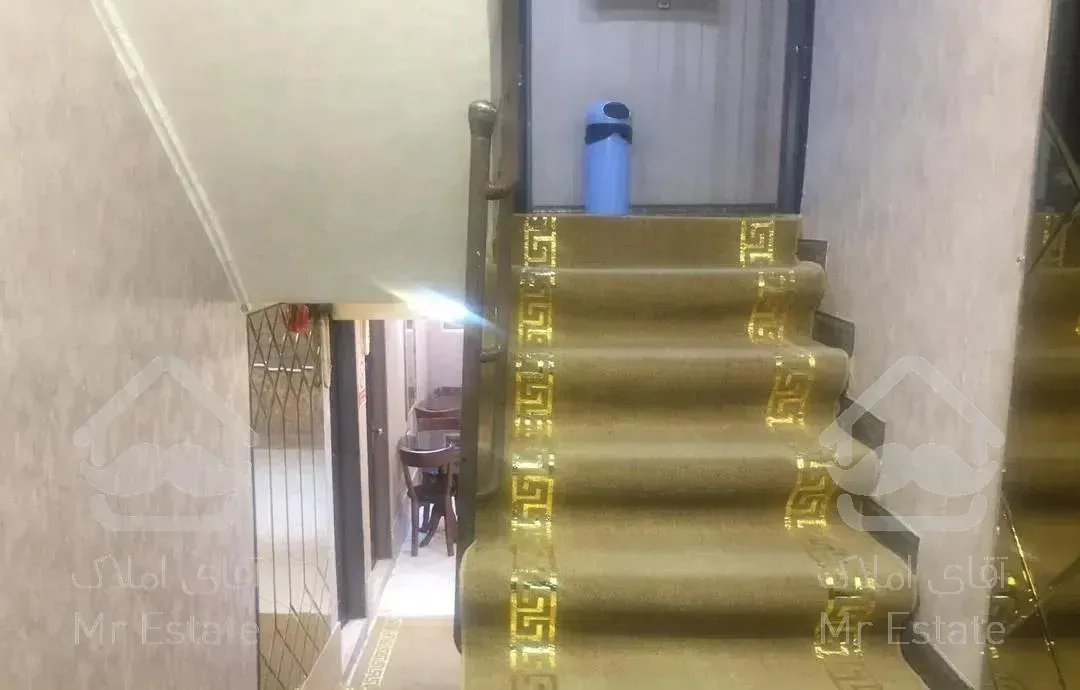 سوئیت سه تخت عرشیا