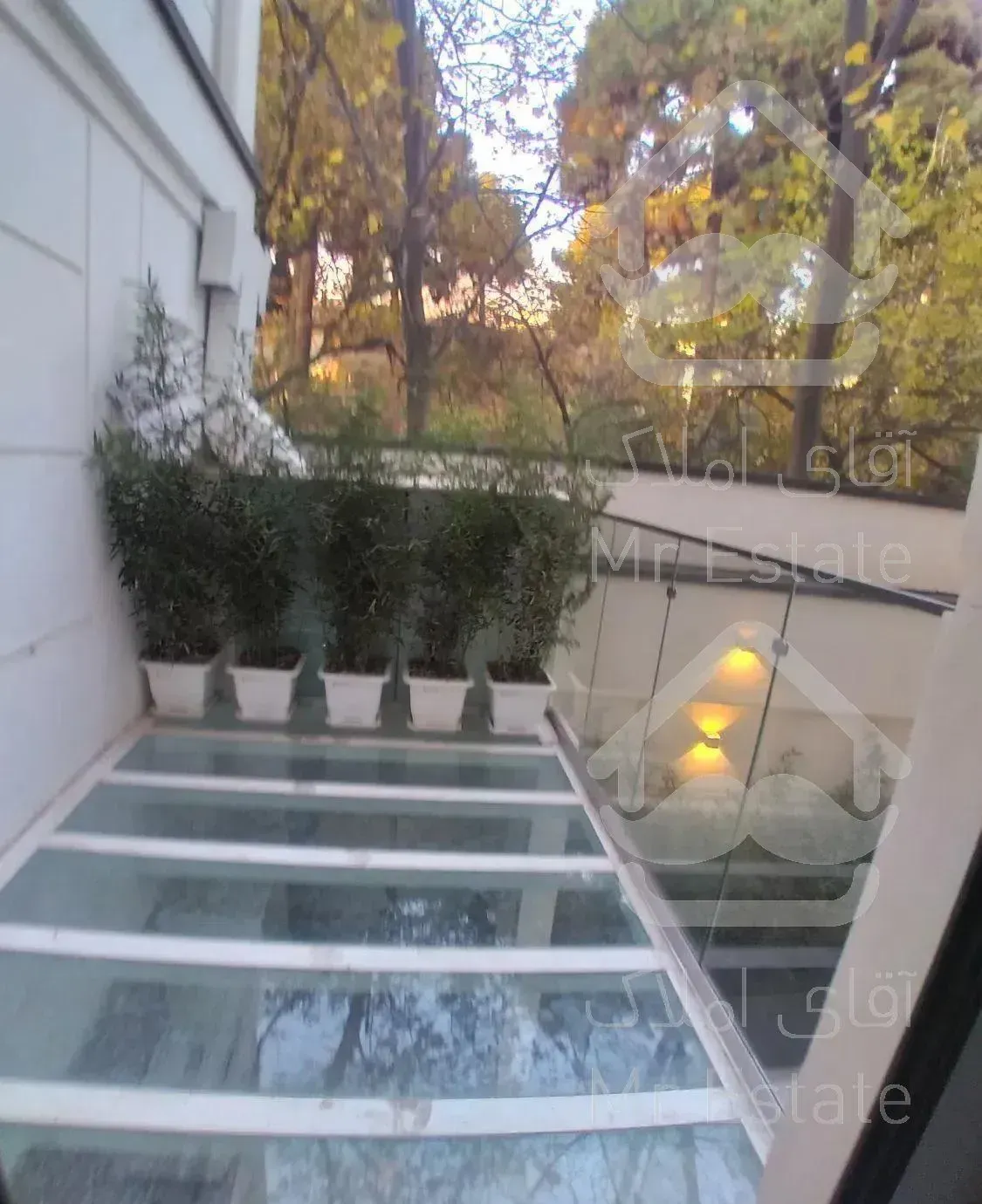 دربند ۳۰۰ متر همراه با ۱۰۰ متر تراس