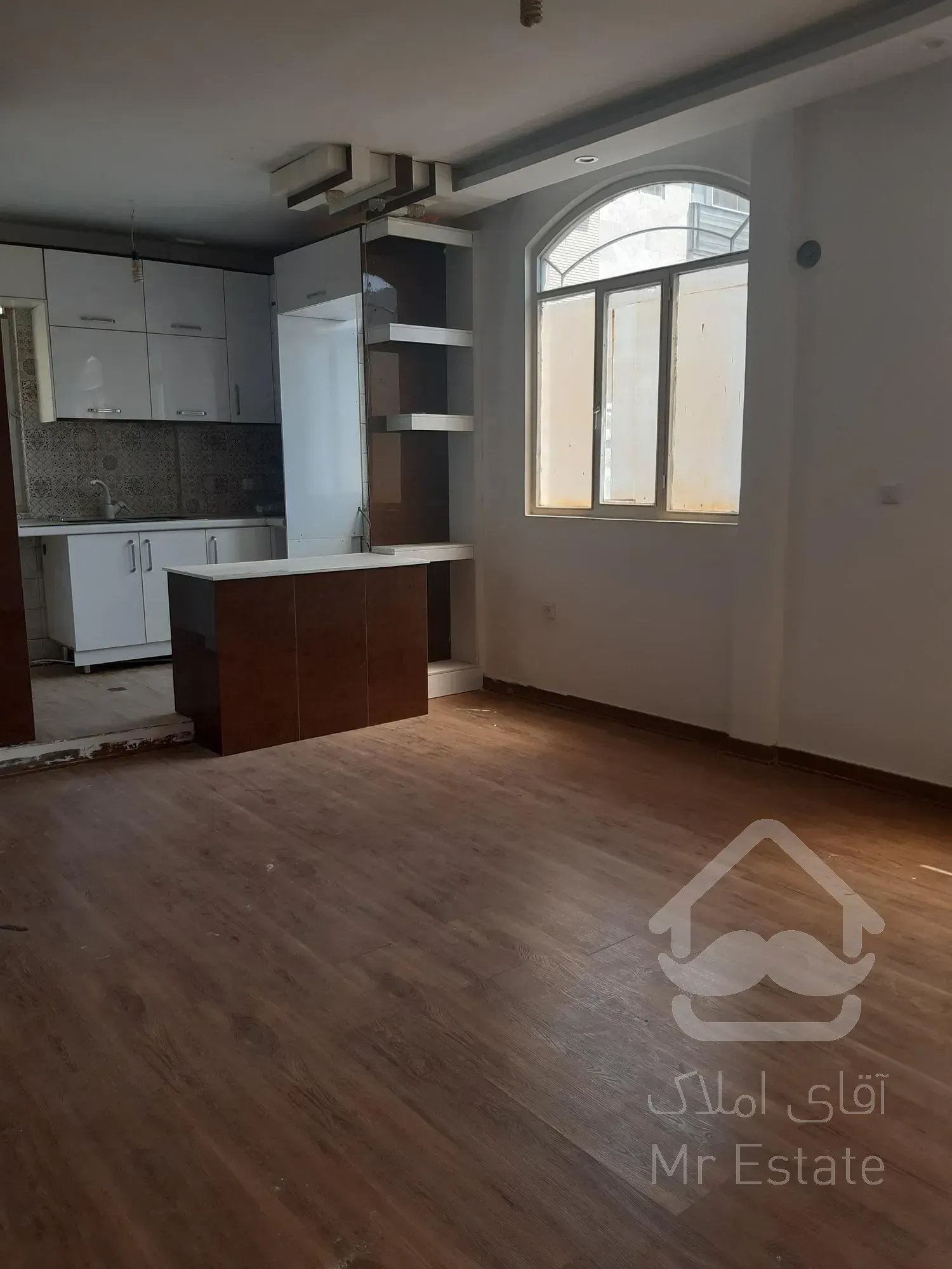 فروش ۶۲ متر ۲ خواب بازسازی شده و ایده آل