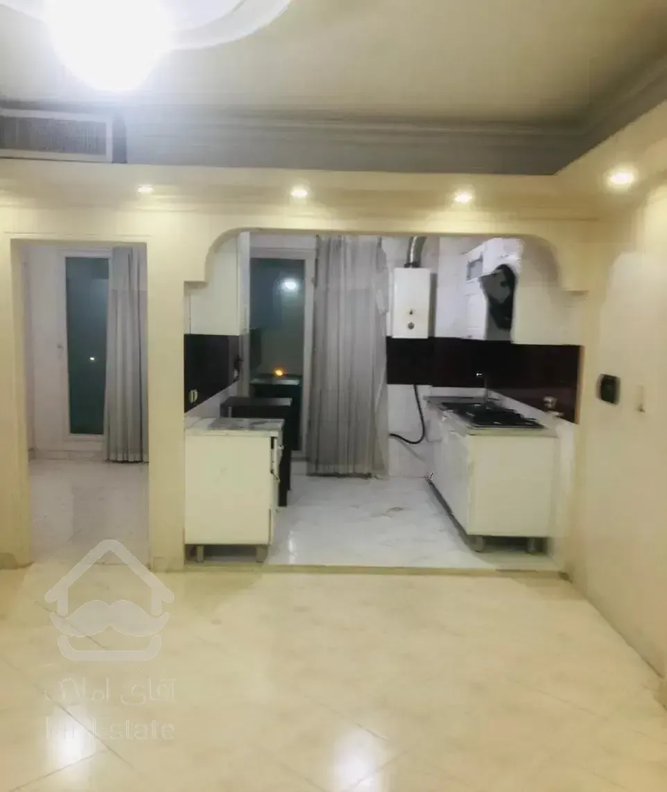 ۶۰ متر ۱ خوابه با پارکینگ و انباری و آسانسور