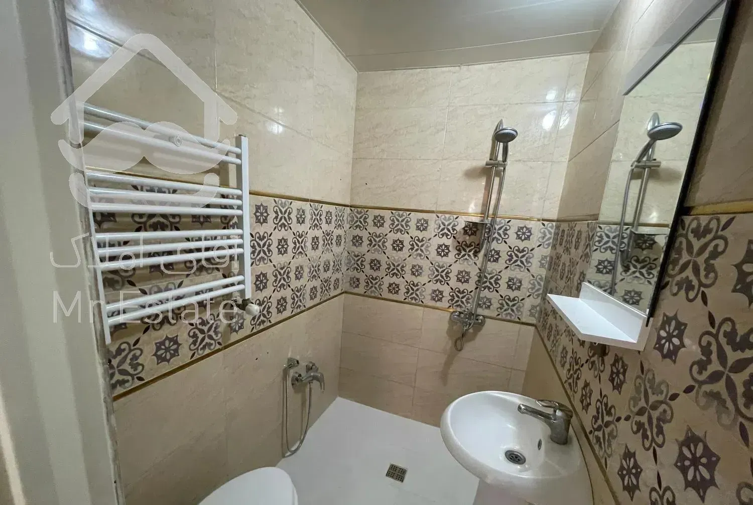 آپارتمان / ۱۴۳ متری / سه خواب / فاز یک مهرشهر