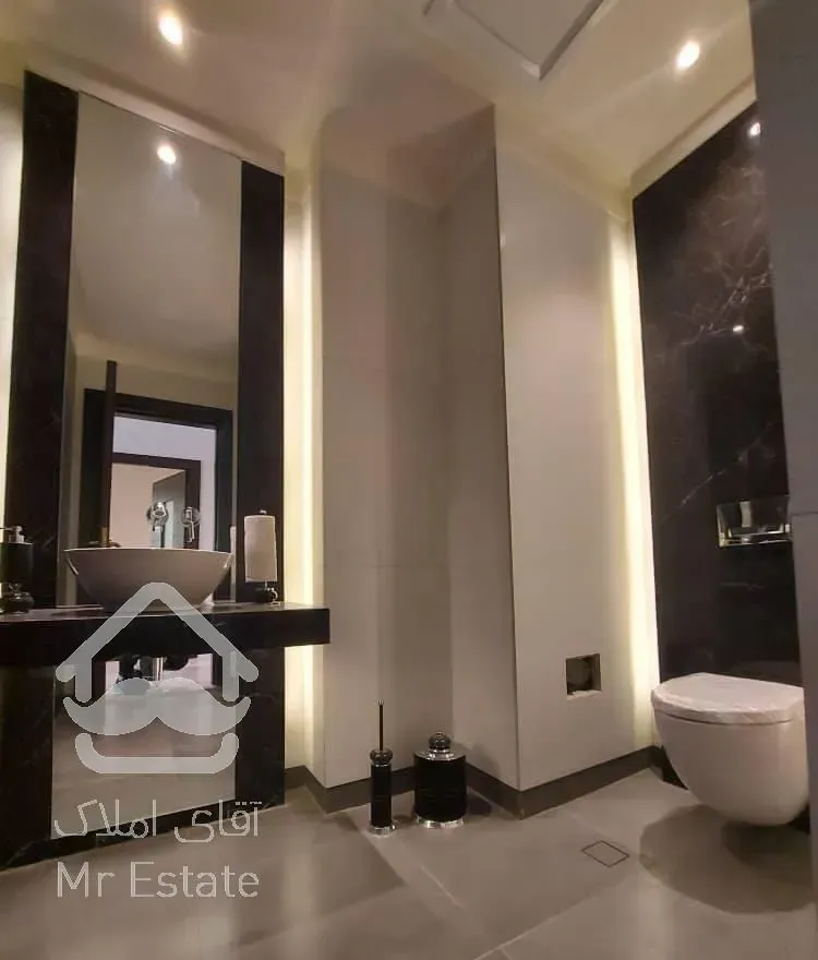 ۱۳۰ متر مدرن