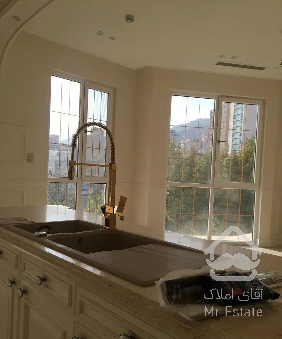 205متر آجودانیه