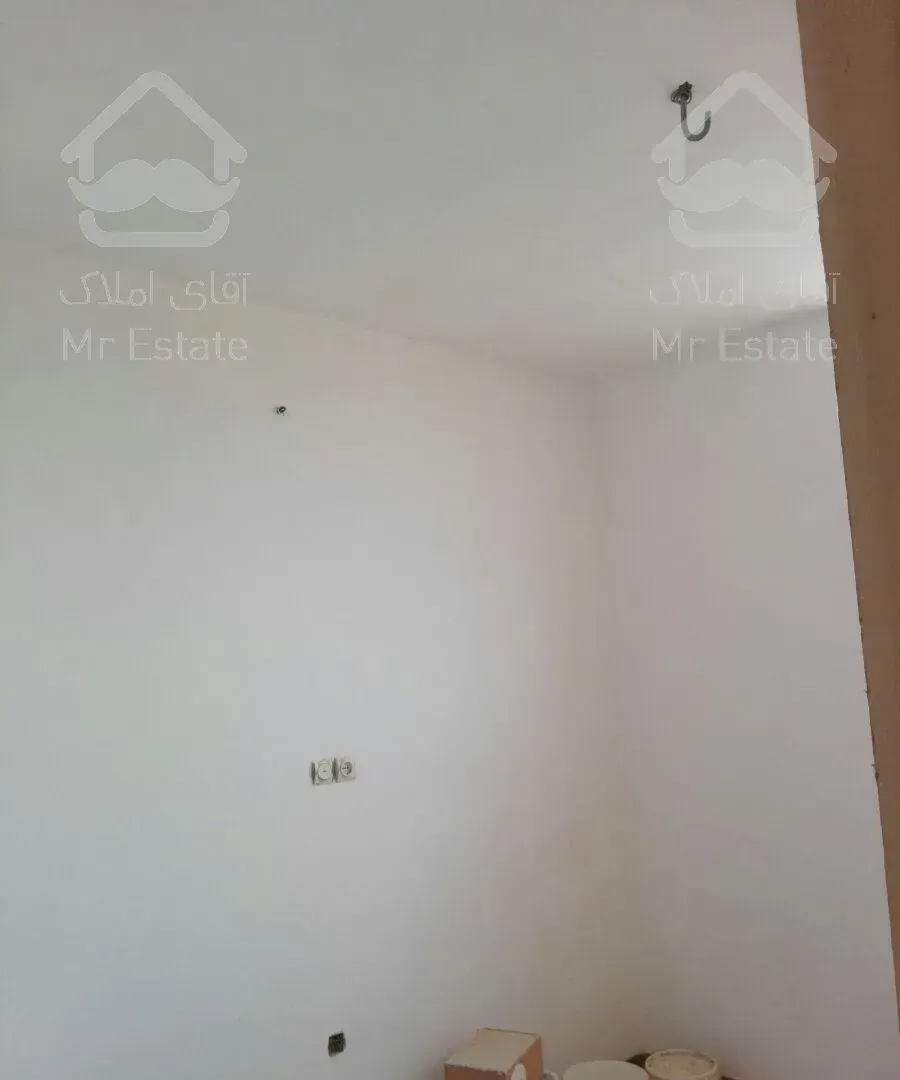 چهار واحده طبقه دوم جلو مربع