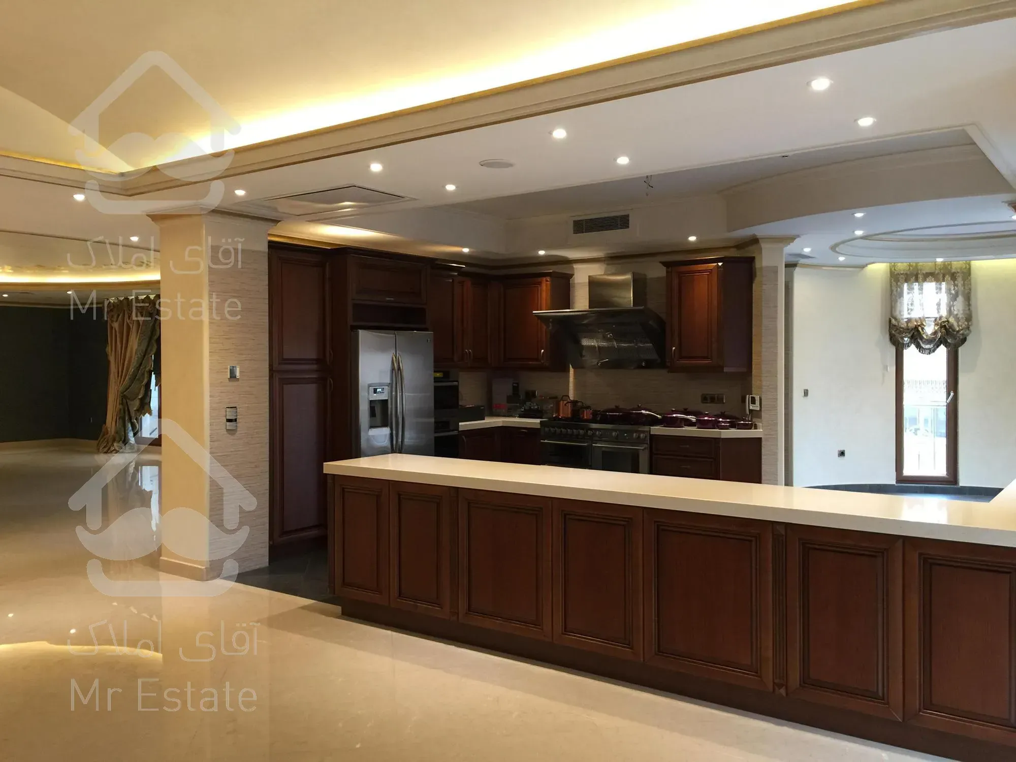 خرید ۴۲۵ متر تکواحدی در گرانترین لوکیشن سنبل