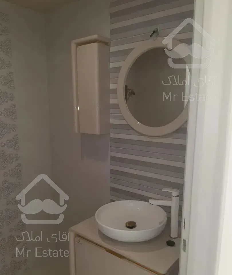 106 متر شیک /  / معلم