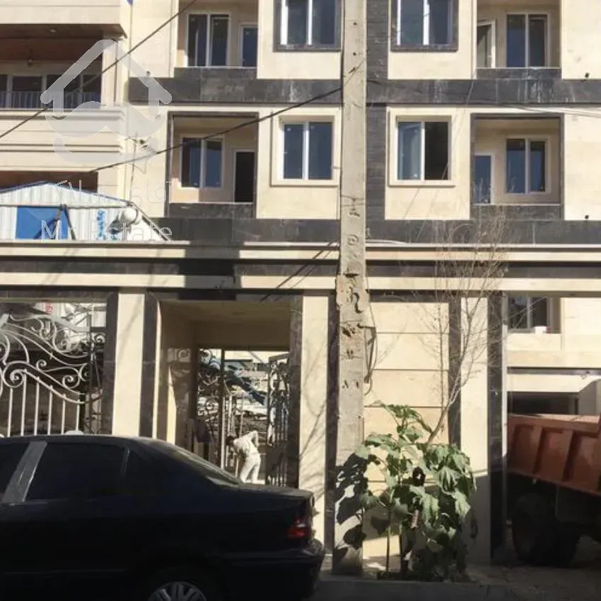 ملک ۳ طبقه فول امکانات در بهترین کوچه سروآزاد