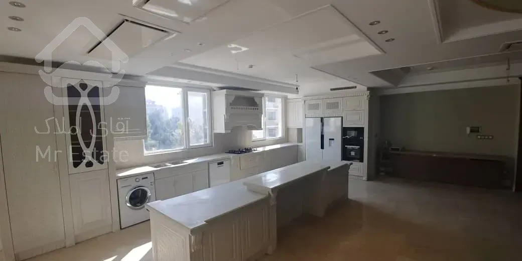 فروش 215 متری پاسداران