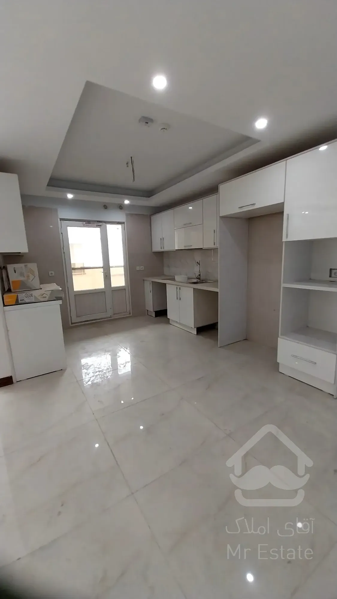 فروش آپارتمان 175 متری 3 خواب در برج رونیکاپالاس هروی