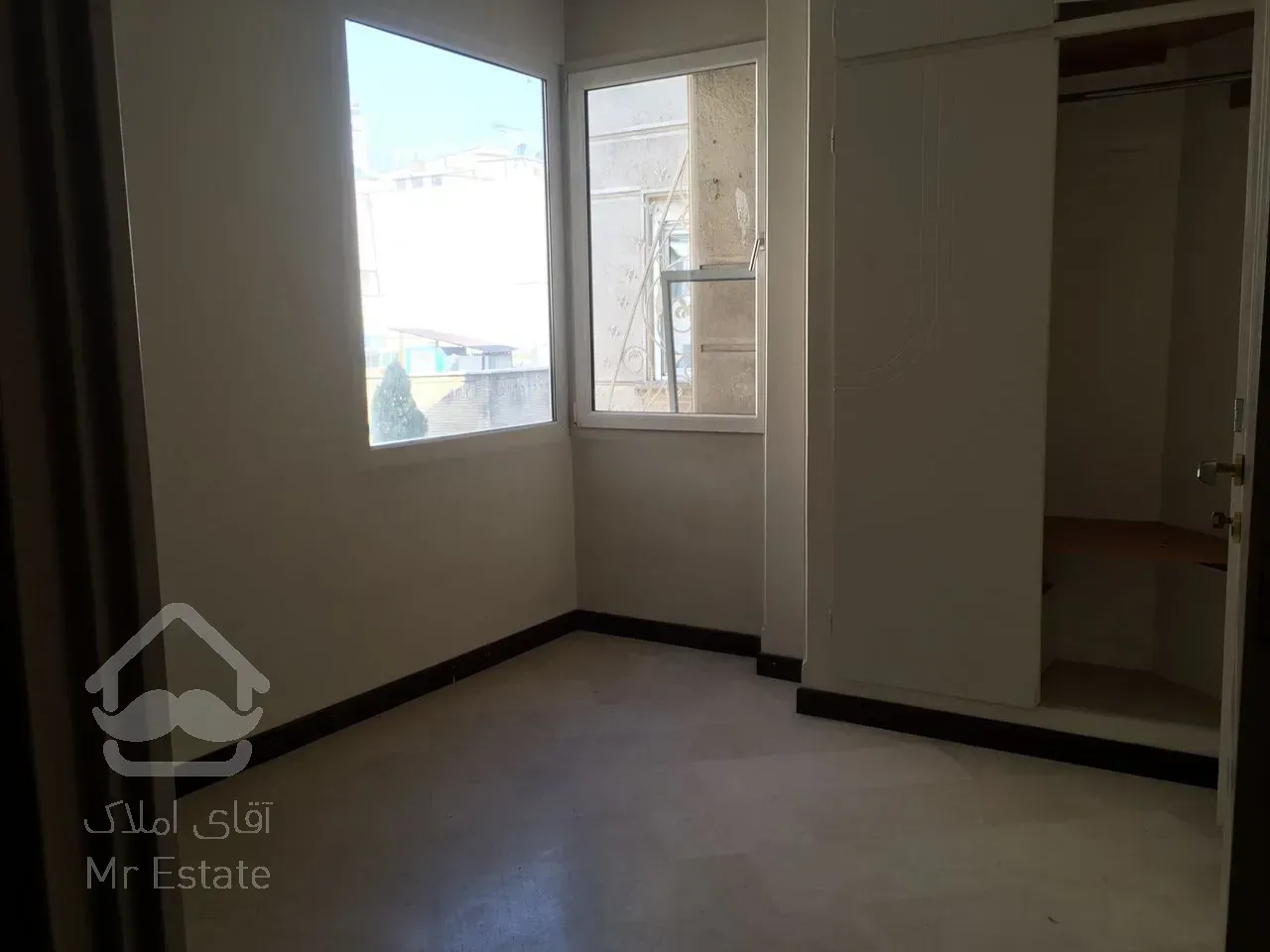 فروش 200 متری پاسداران