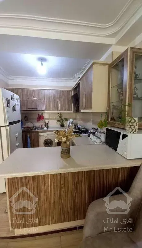 واحد اوکازیون اسانسور دار تمیز75متر