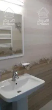 ۱۳۵متر ۳خواب نوسازکلیدنخورده تک‌واحدی