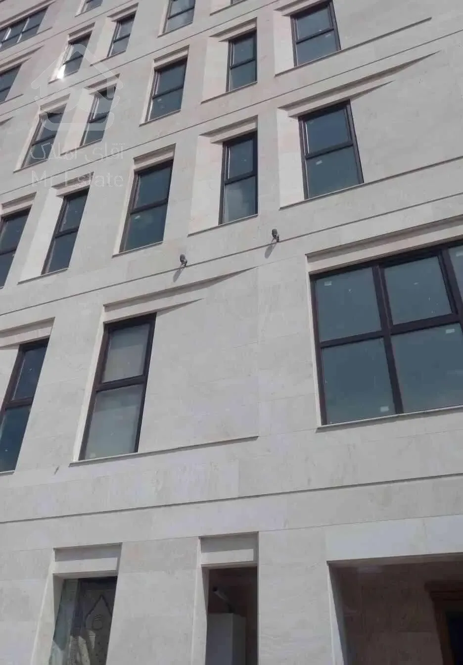 110متر طبقه همکف-سعادت آباد بر اصلی