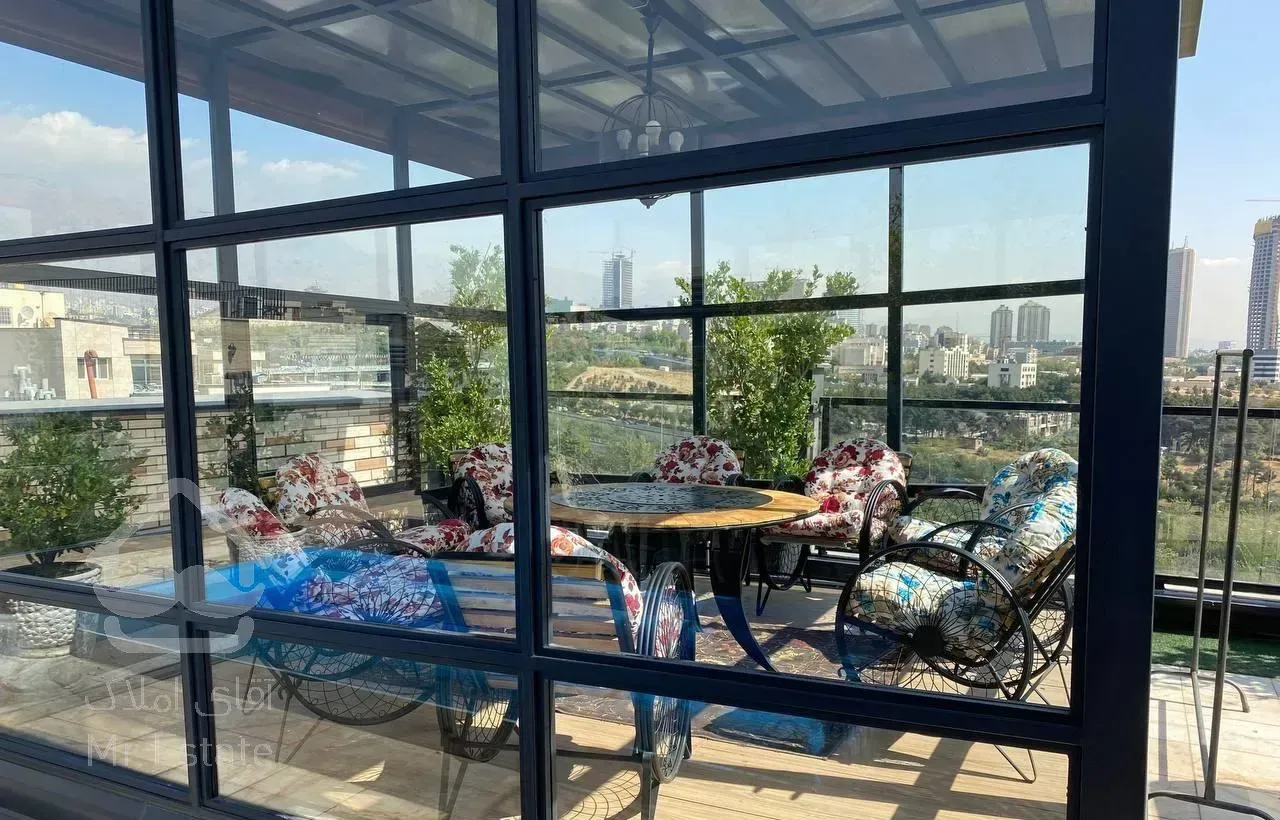 گیشا ۱۴۰ متر /سه خوابه /دو پارکینگ /روف گاردن