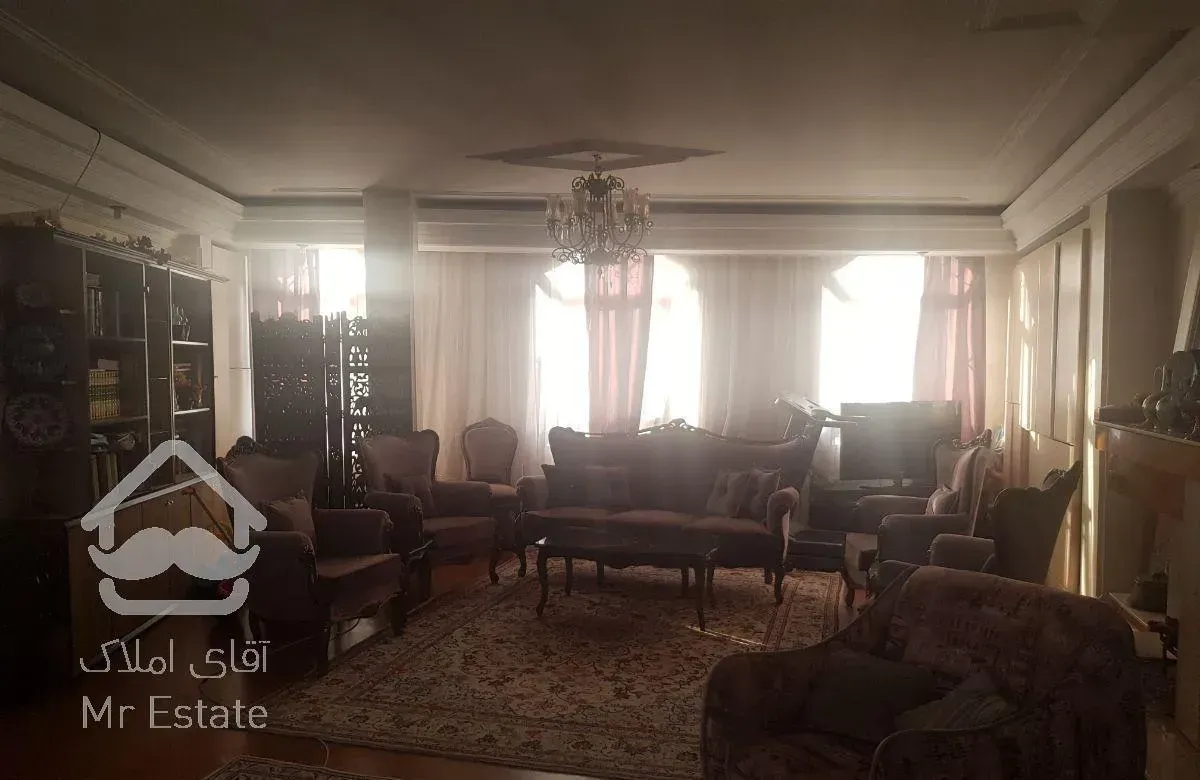 اپارتمان تک واحدی ۵ طبقه ۳ خواب نور