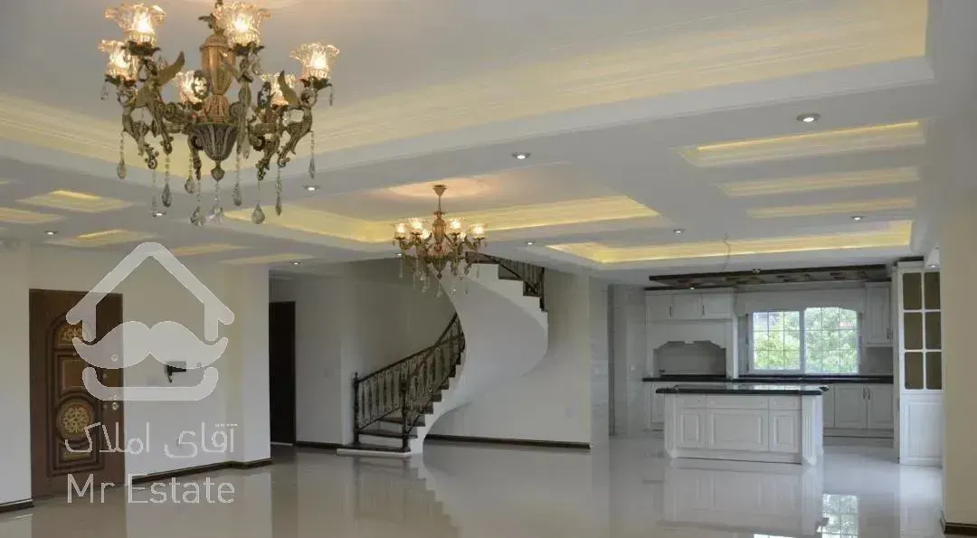 فروش ویلا ۷۰۰متری در محوطه ۱۰۰۰متری