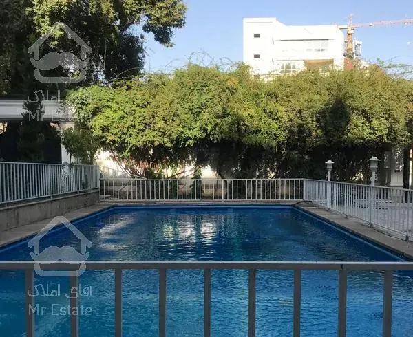 ویلا اپارتمان ۶۰۰ متری