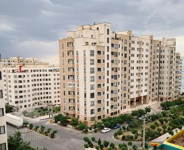 64متر نگین غرب