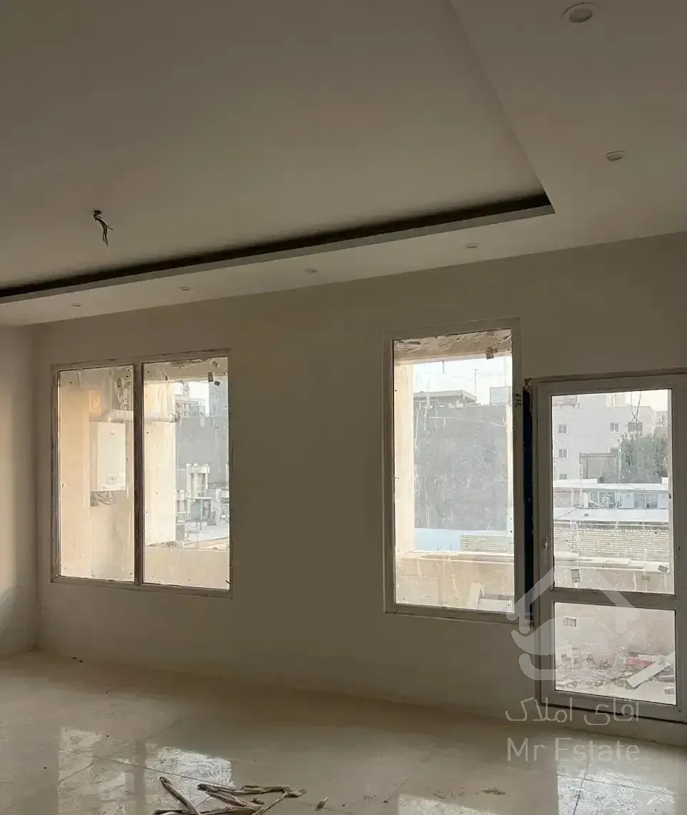 ۱۰۵ متر ۲ خوابه نور/رو به نما/نزدیک حاشیه/خ شیرازی