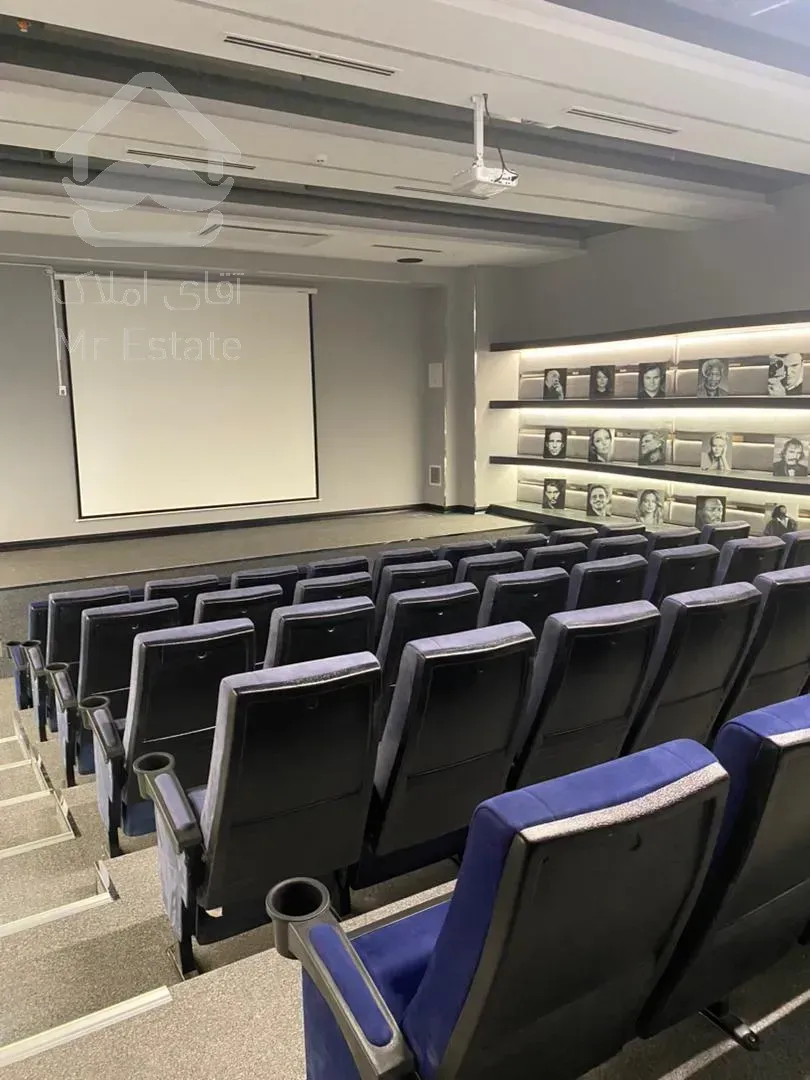 ۱۱۷ متر کُنجی غرق نور / تراس عریض و دلباز