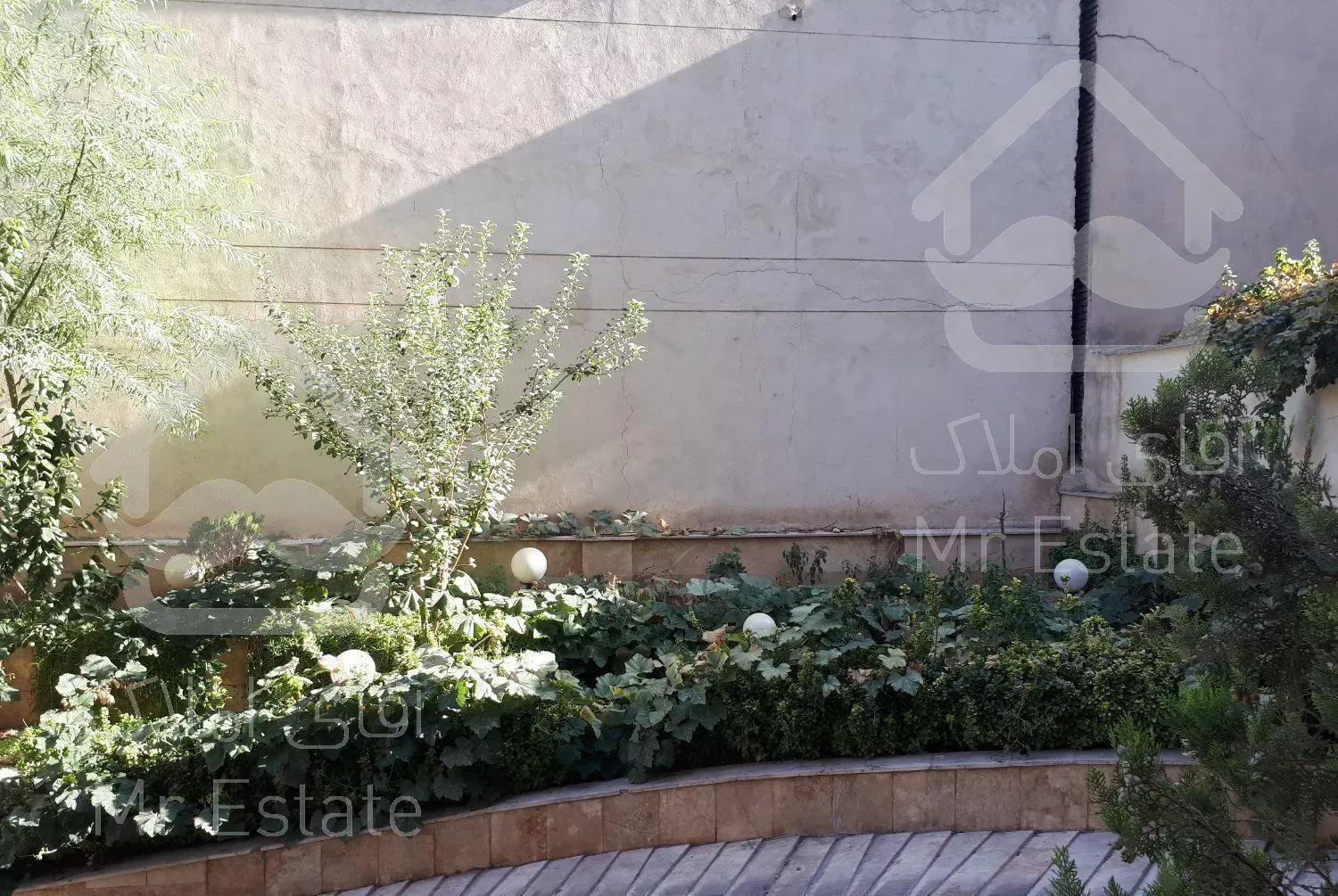 پارک ساعی  ۸۰ متر ۲ خواب