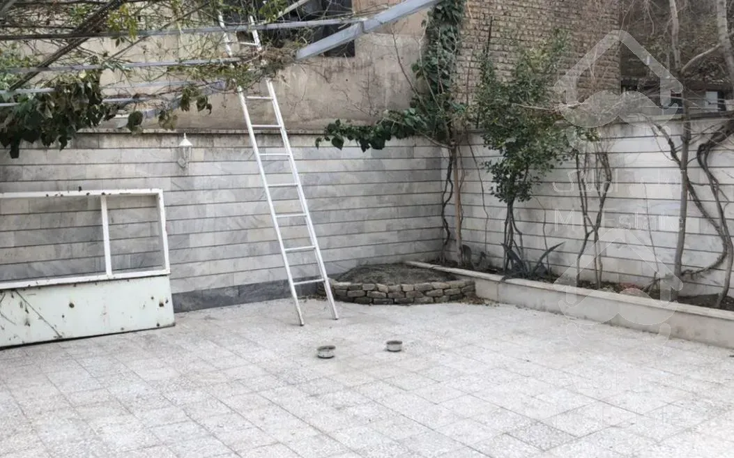 ۲۰۰مترکلنگی به صورت ۳ دانگ فروش بر۸ زیبادشت راه اهن دهکده