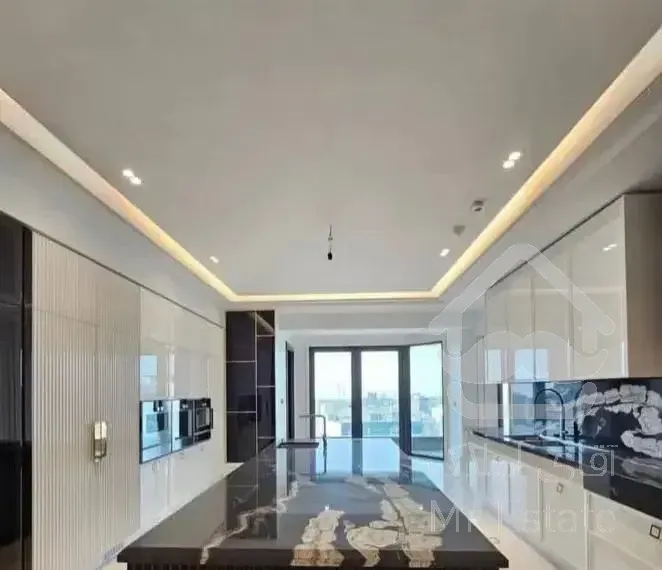 اپارتمان ۲۴۰ متر ۴ خواب فول مشاعات / ویو ابدی