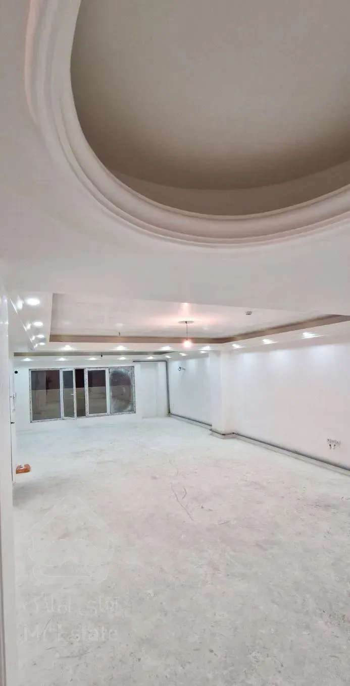 فروش واحد ۱۸۰ متری دو کله بر خیابان اصلی