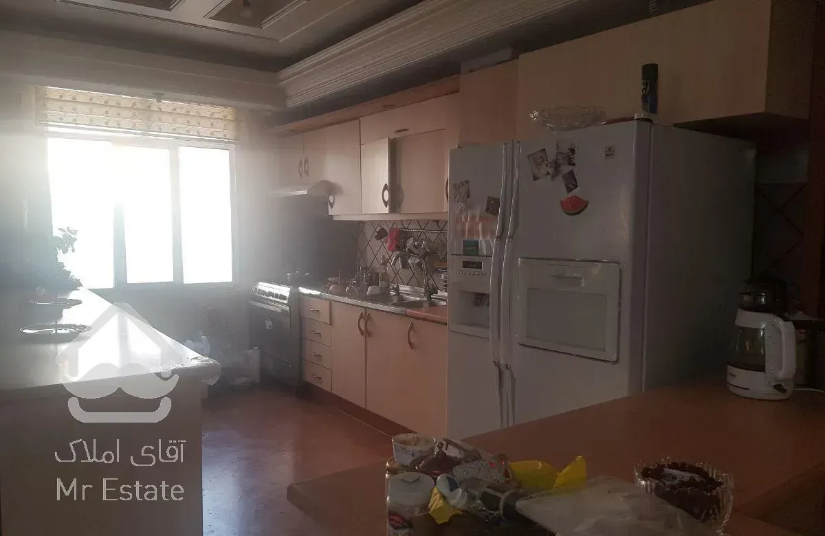 اپارتمان تک واحدی ۵ طبقه ۳ خواب نور