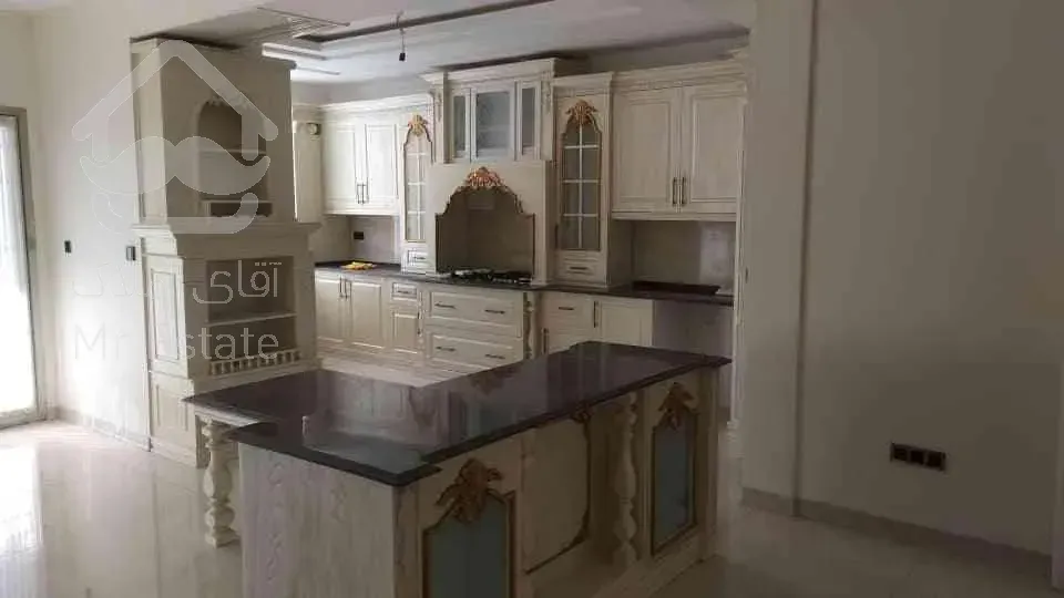 ۳۳۰ متر وکیر آباد نوساز ۴ خوابه