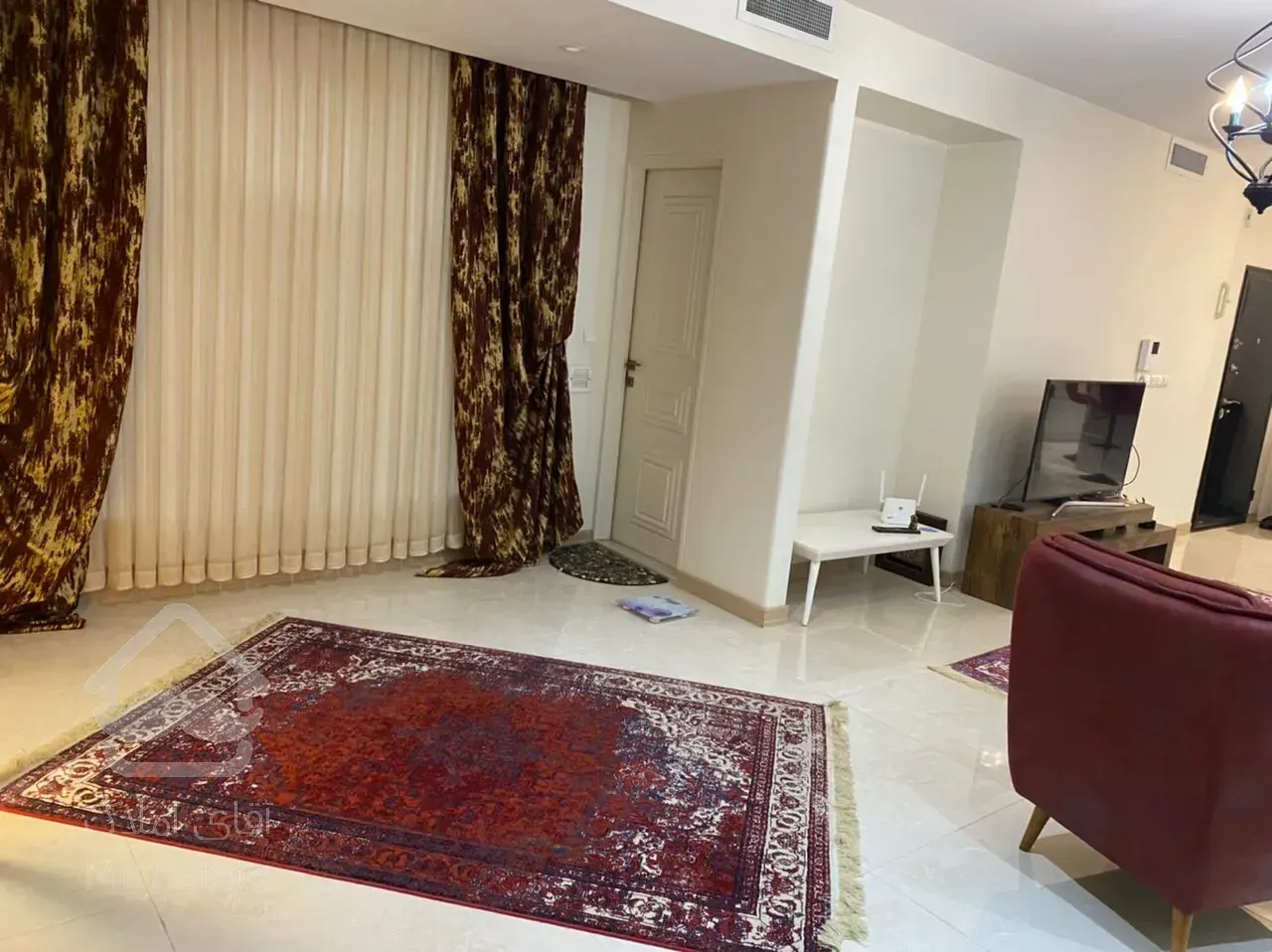 فروش 95 متری میدان ملت