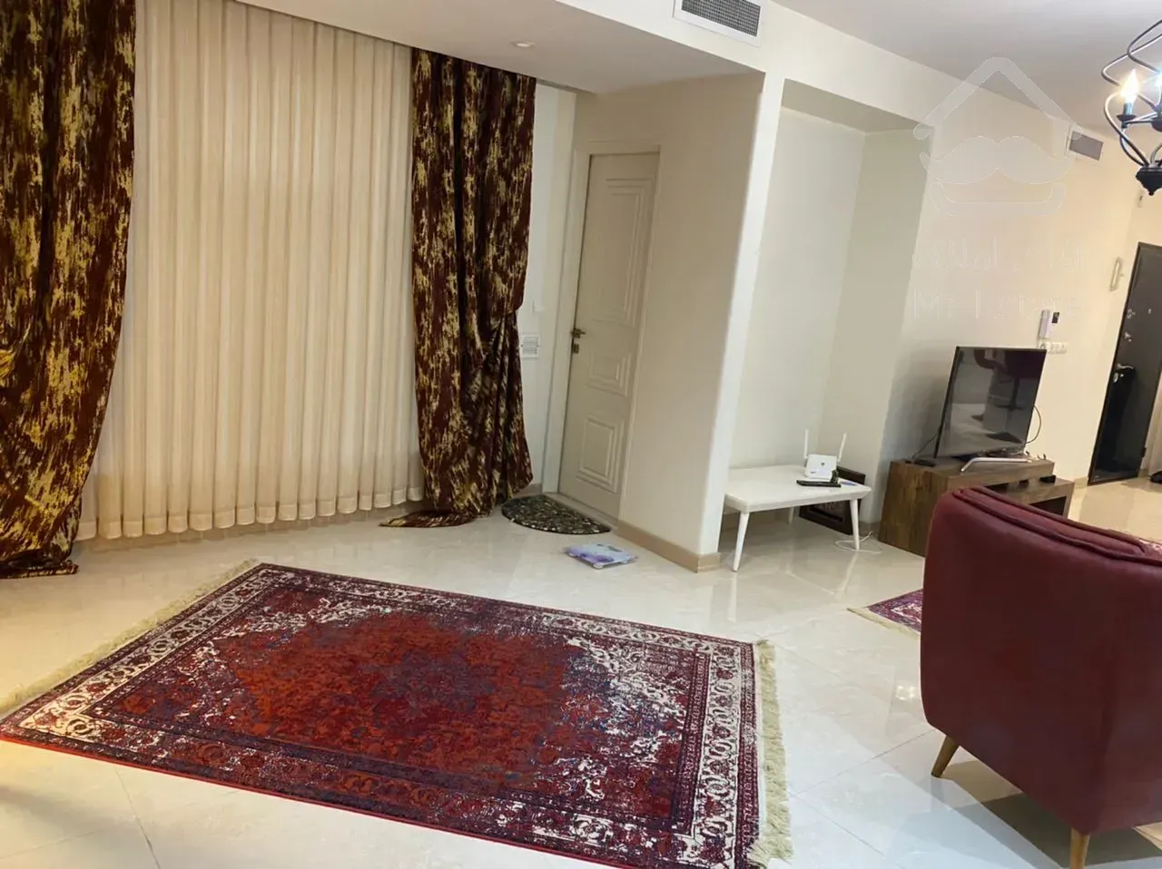 فروش 95 متری میدان ملت