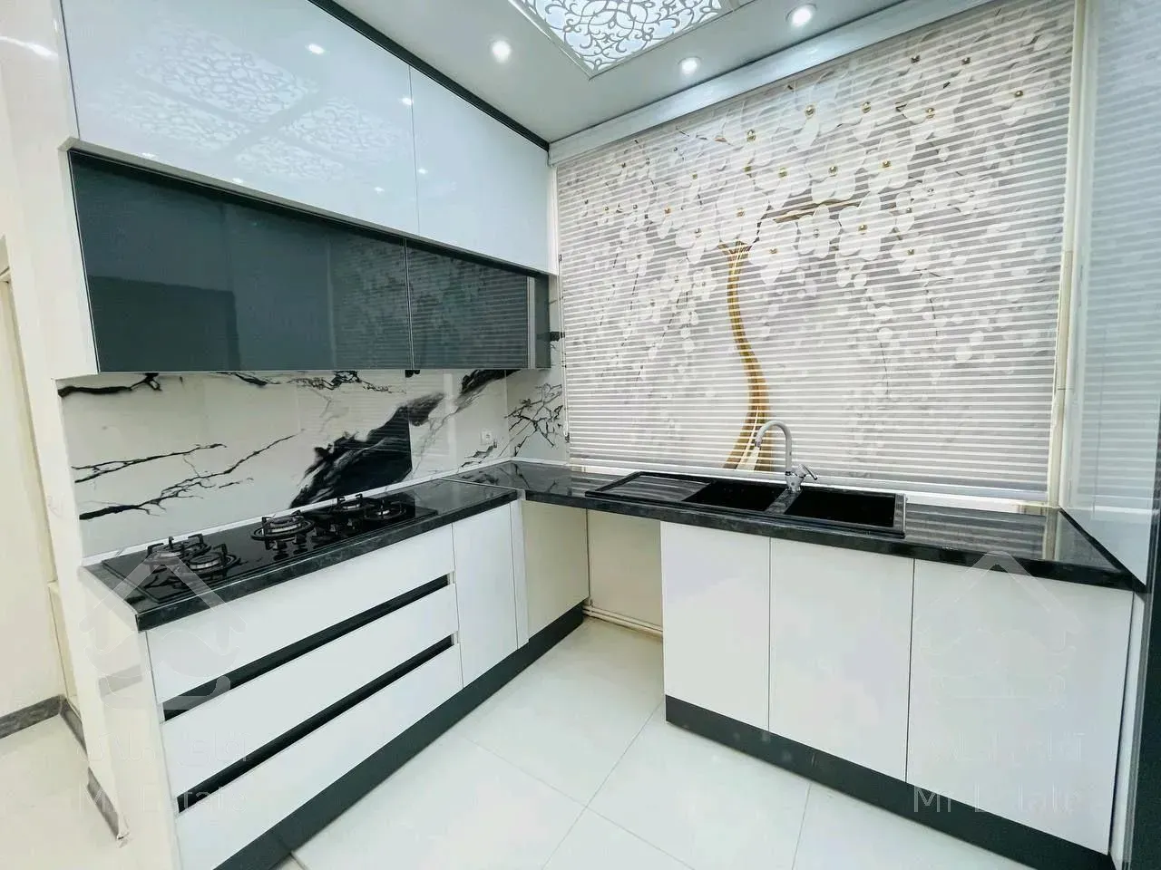 ۵۳ مطر/تهران/اندیشه/فاز ۱/قلب سرمایه گذاری منطقه/سند دار