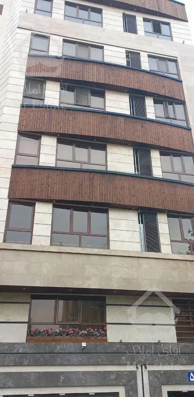 ایرانشناسی  اپارتمان ۱۱۰ متر کلید نخورده