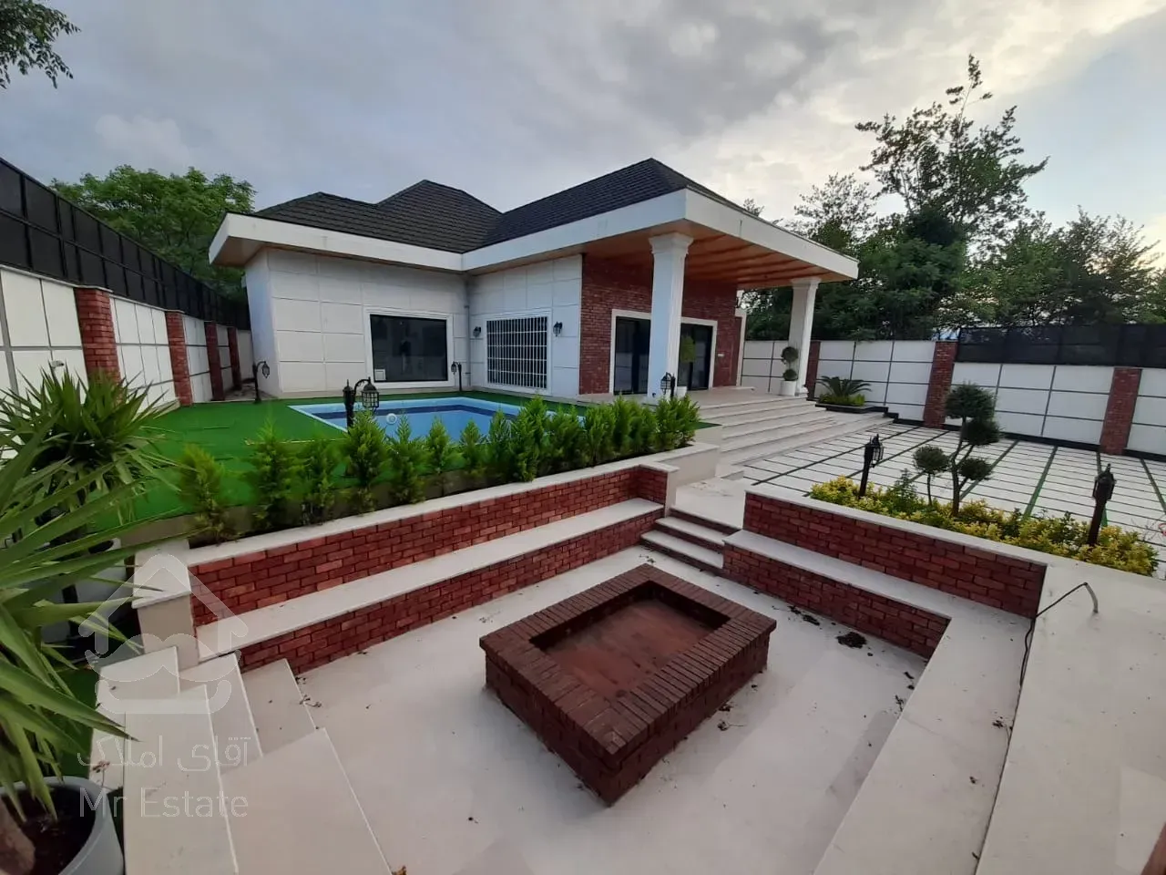 ویلا باغ ۷۰۰متری عالی