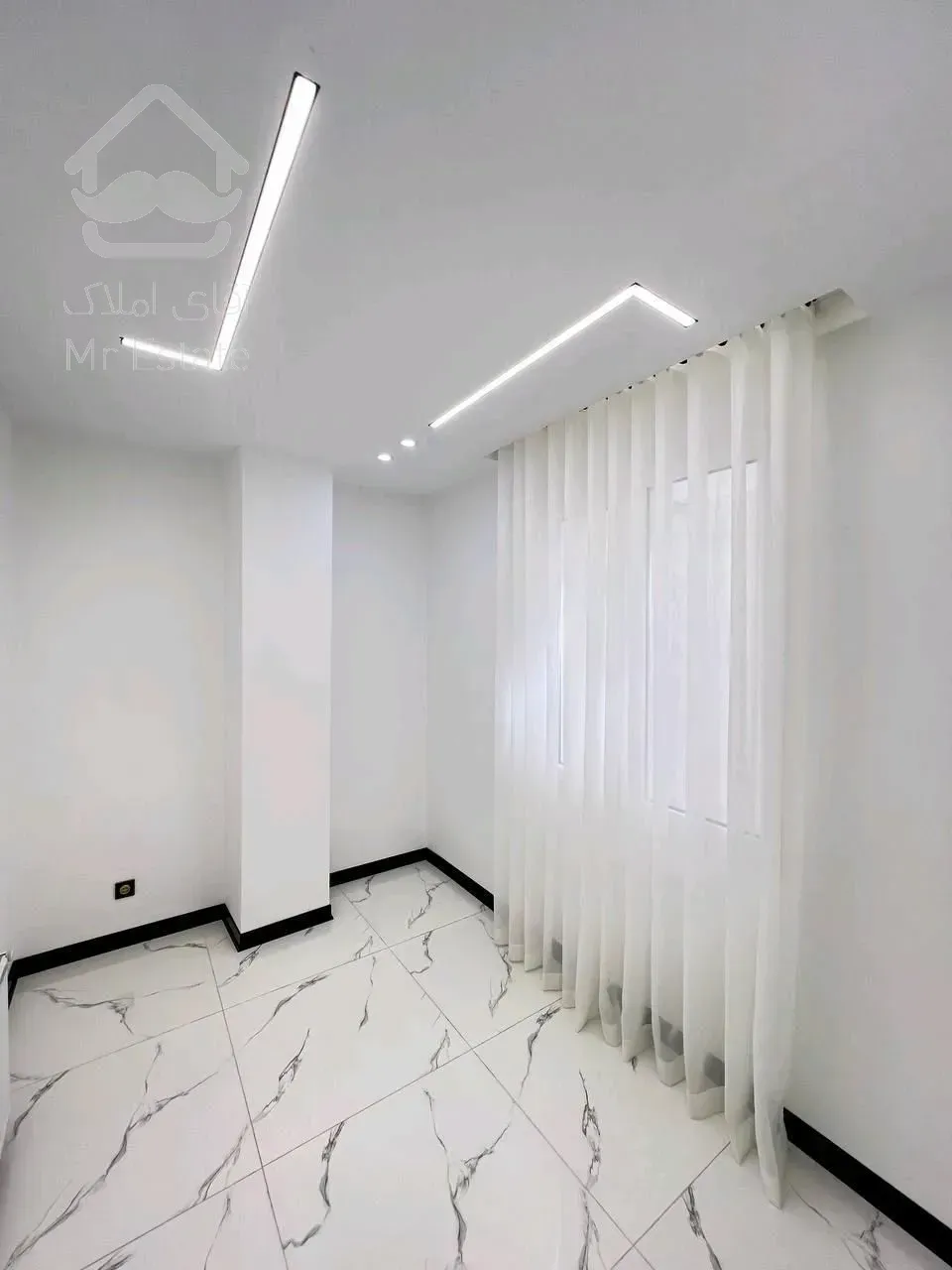 104متر/سالن و اتاقها پرده خور/۴باغ شرقی