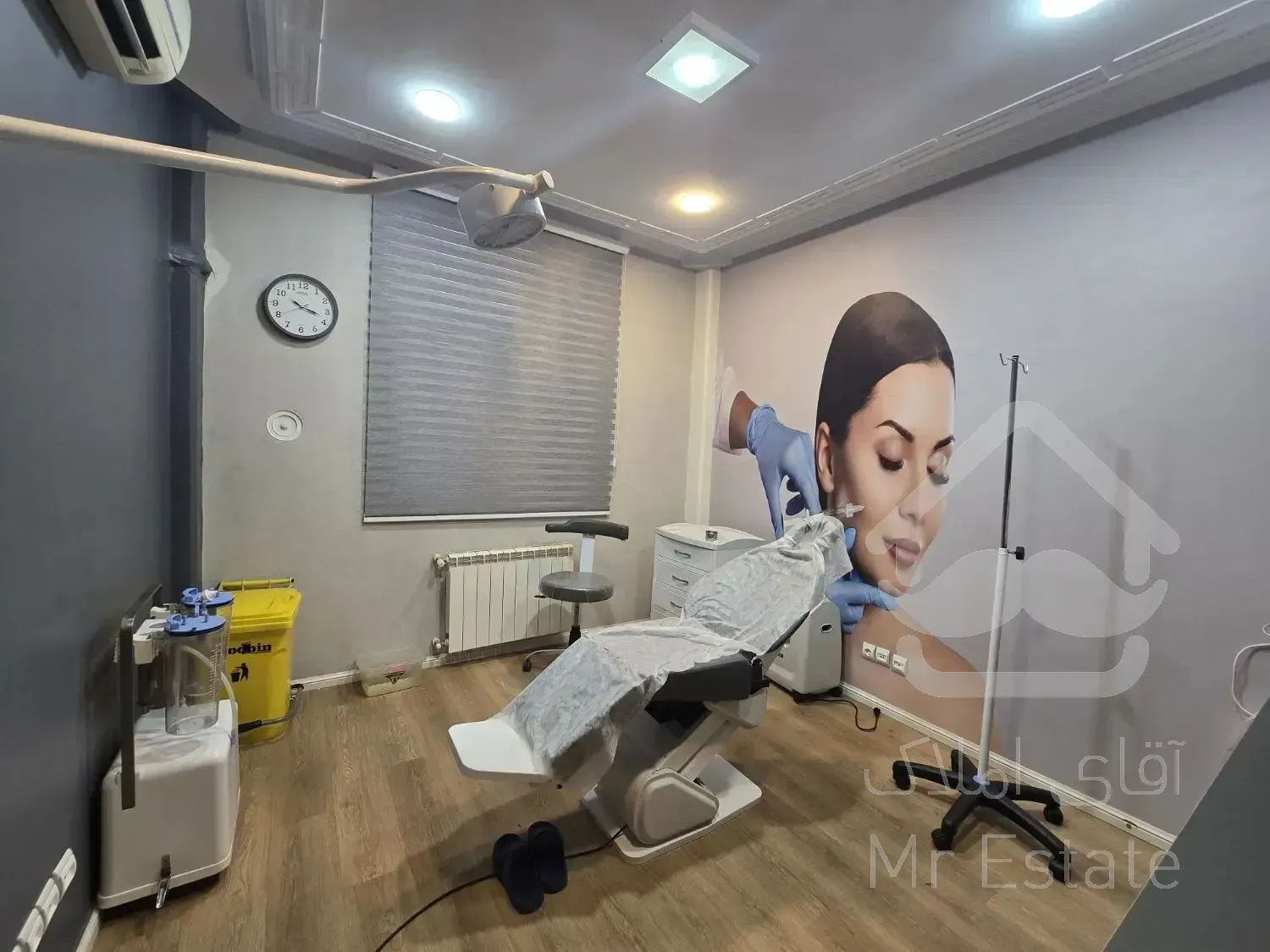 70مترشهرک غرب*ساختمان پزشکان*براصلی*تابلوخور