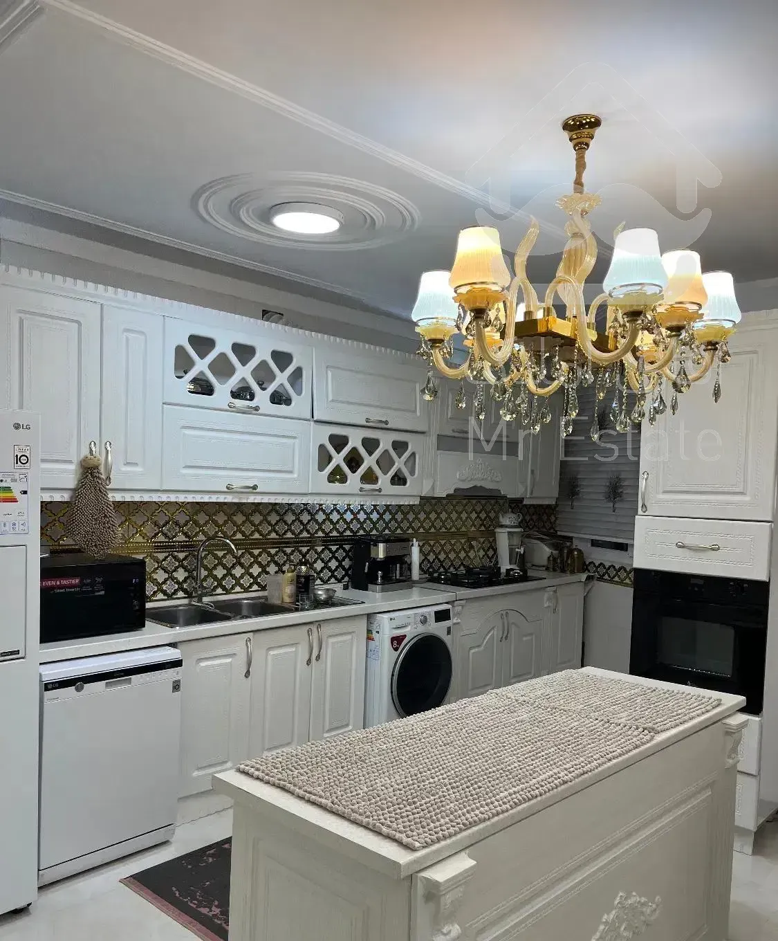 فروش آپارتمان ۱۱۴ متری ۲ خوابه بازسازی شده دیباجی