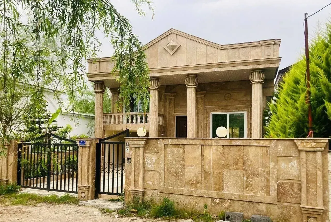 ویلا نماسنگ نیم پیلوت 185 متری شهرکی سند تک‌برگ