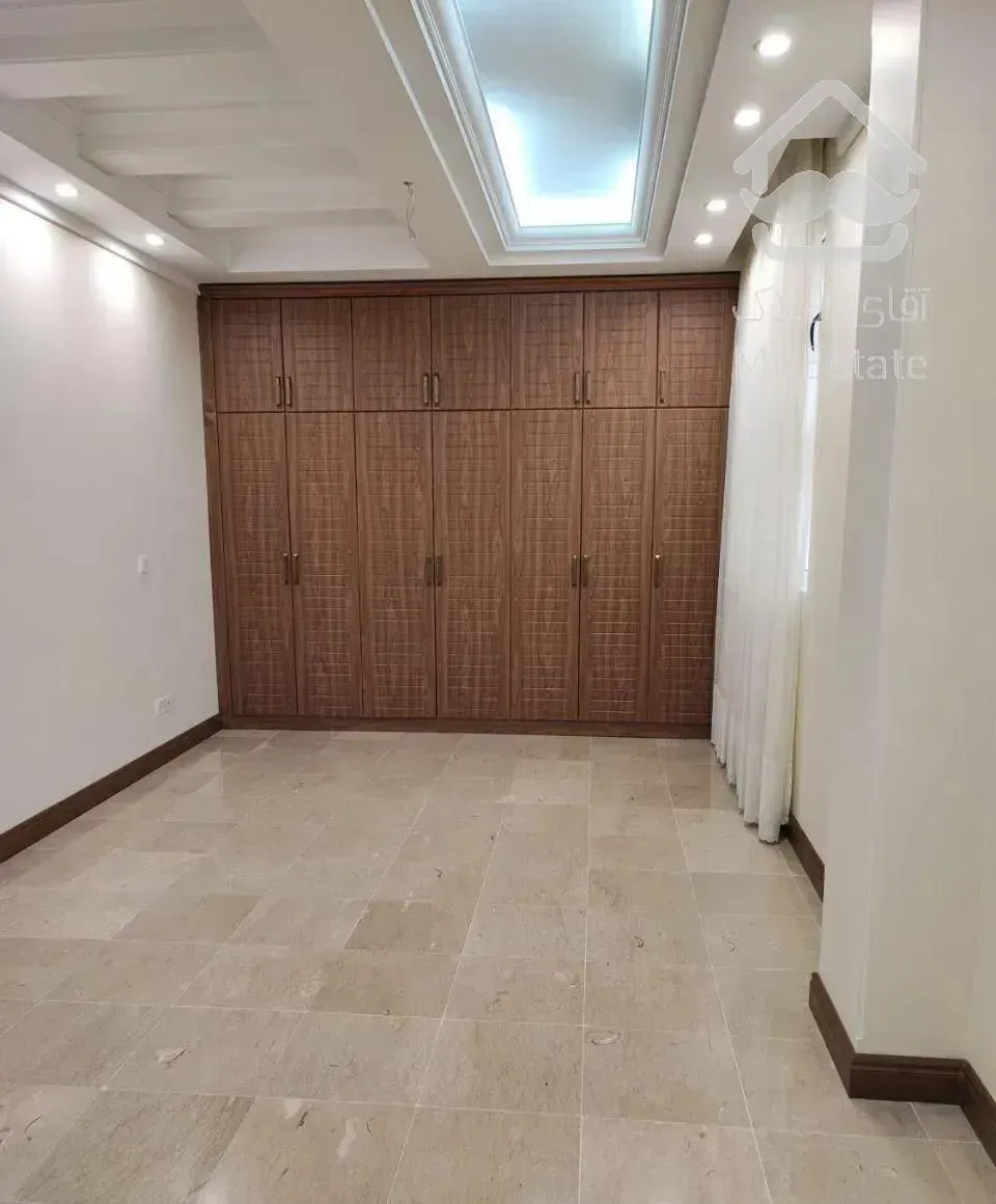 آپارتمان، مسکونی، ۱۸۱ متر، ۳خواب مستر