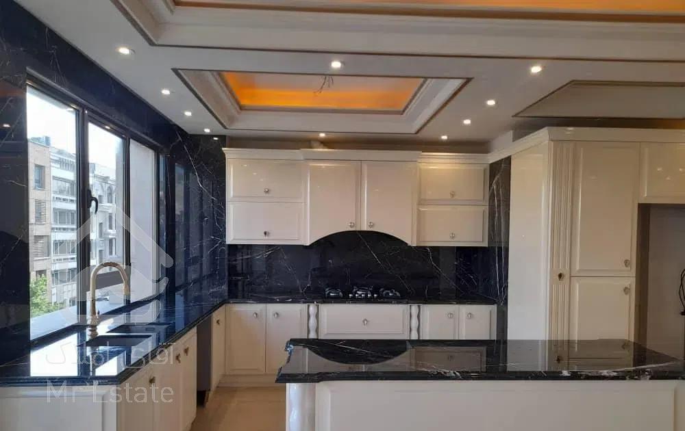 نوساز ۲۰۲ متری ۳ خوابه فلکه اول