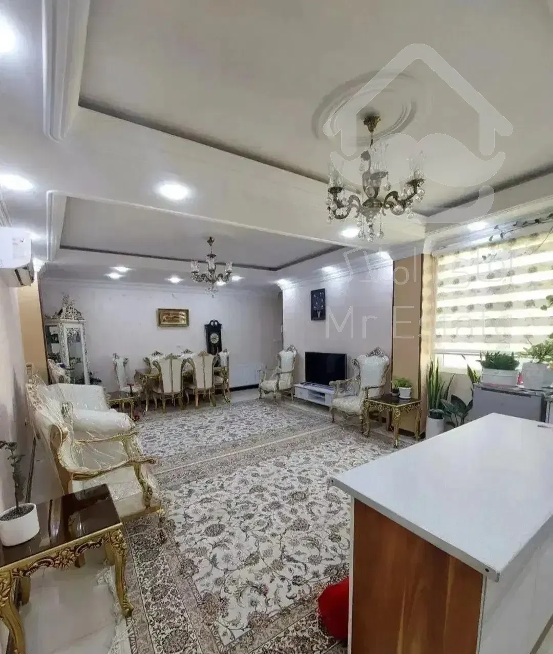 واحد ۹۰متری/نورپردازی/فول امکانات/لوکس