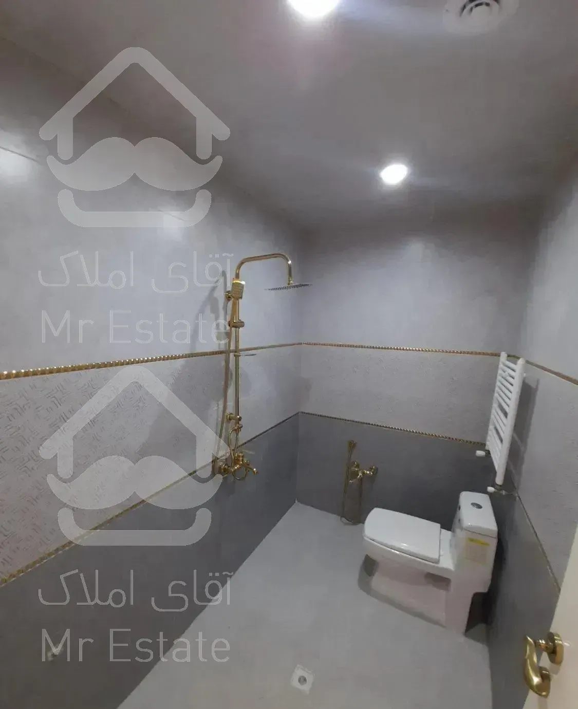 ۱۳۵ متر سه خواب صفر سند اماده شیک و برند